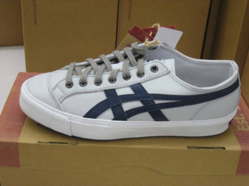 puma smash vulc white sneakers