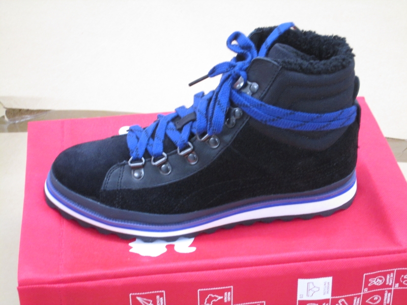 sneaker snowboots
